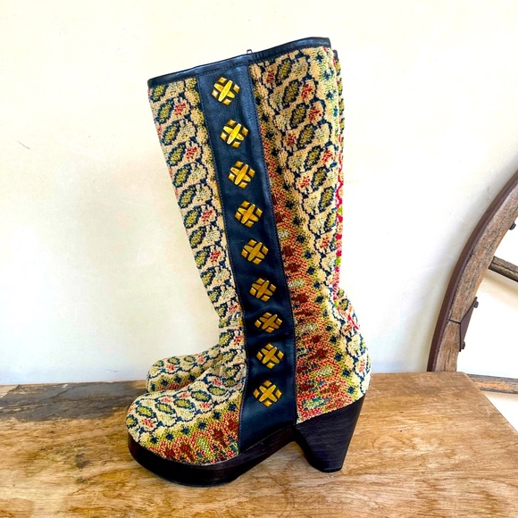 CALLEEN CORDERO Colorful Blanket Ikat Copper Studded Wood Clog Heel Boots 7 USA! - Picture 3 of 12